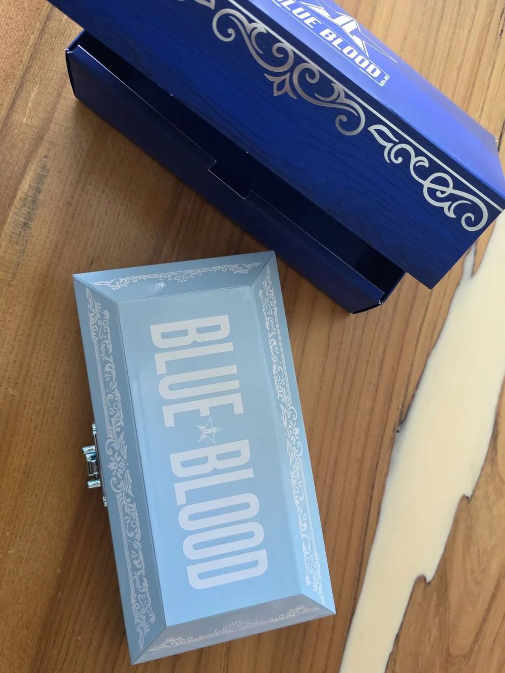 Jeffree Star - Blue Blood